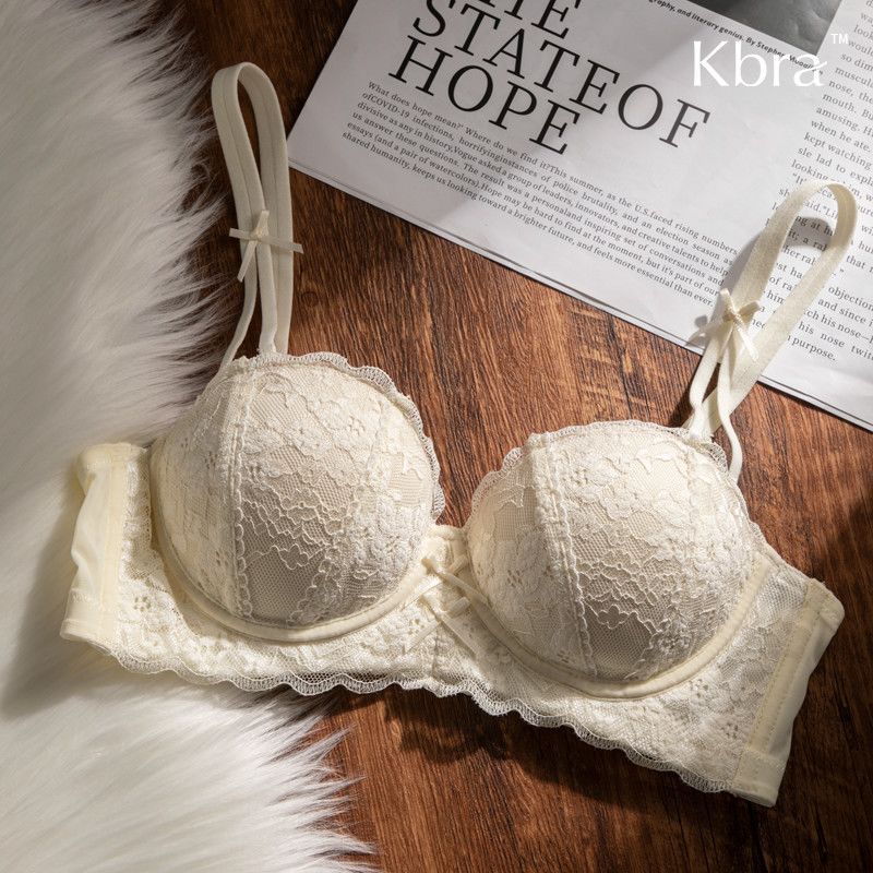 The New French Sweet Lace Underwear Women's Small Breasts Are Gathered and Supported To Show a Large Anti-sagging Bra Set.