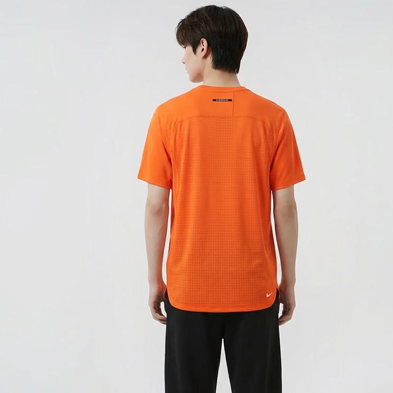 Nike Men s Outdoor Casual Short-Sleeve T-Shirt XL