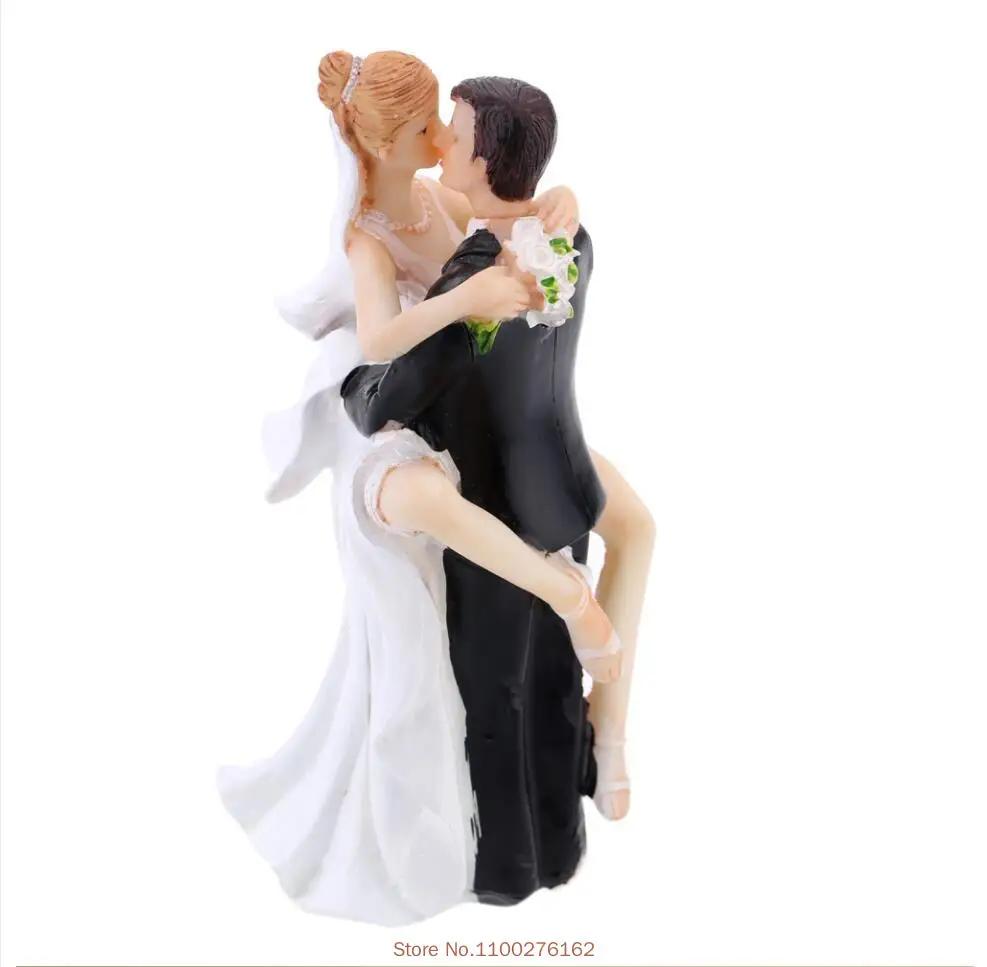 Funny Wedding Cake Toppers Dolls Romantic Bride And Groom Figurines Stand Topper Decoration Supplies Marry Resin Figurine