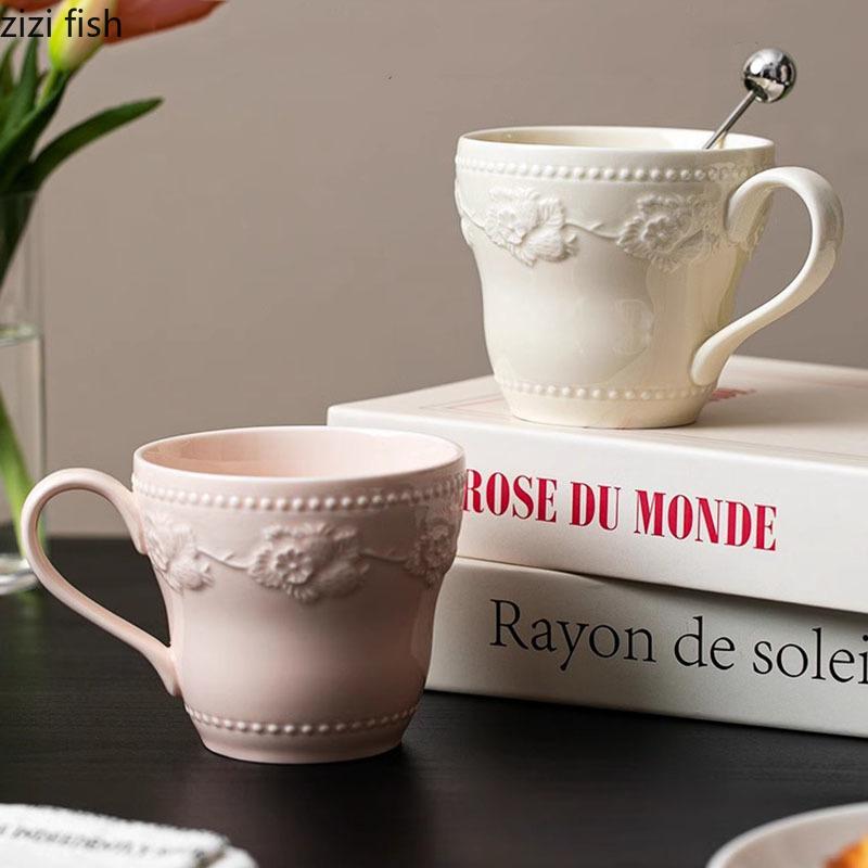 Reliéfní hrnek s květinovým vzorem jahodníku Odpolední čaj Keramický hrnek na kávu Hrnek na nápoje Domácí kreativní hrnek na mléko Šálek na čaj Šálek na vodu