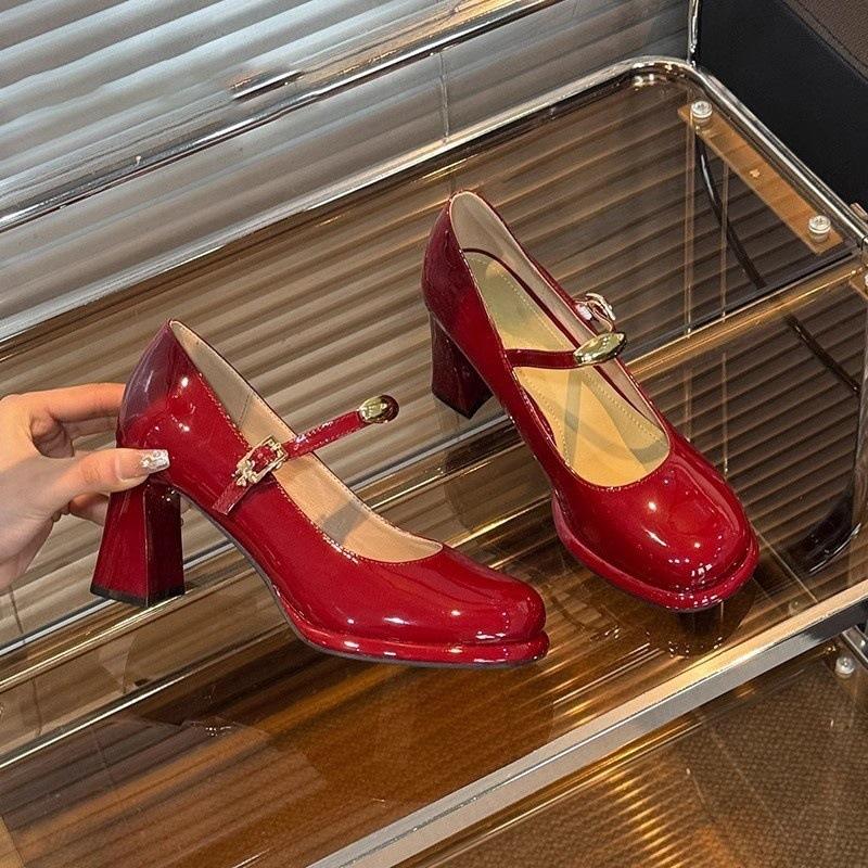 2025 spring and autumn new patent leather single shoes French retro word with sexy high heels waterproof table round head thick heel women
