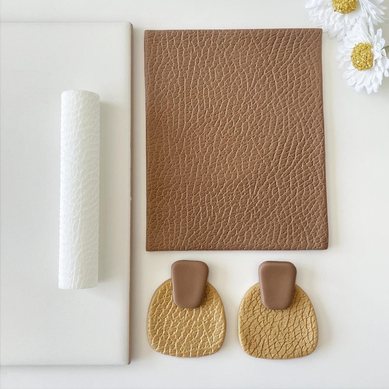 

Simulated Leather Texture Roller High-precision Texture DIY Soft Pottery Clay Earrings Baking Tool