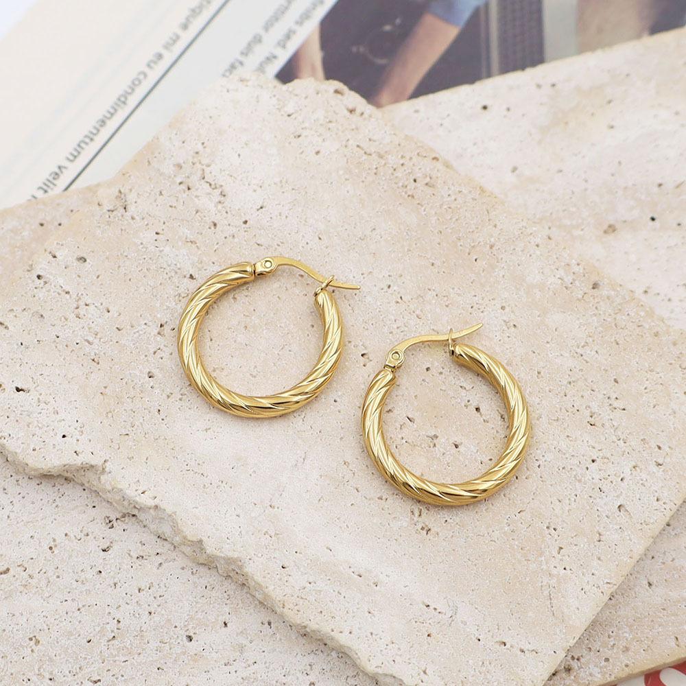 Fashion Versatile Round Earrings Premium 18K Titanium Steel Striped Earrings Jewelry Women