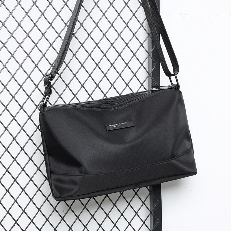 Leichte Umhängetasche für Herren mit großem Fassungsvermögen, dreilagige Umhängetasche, Pendlertasche für Herren