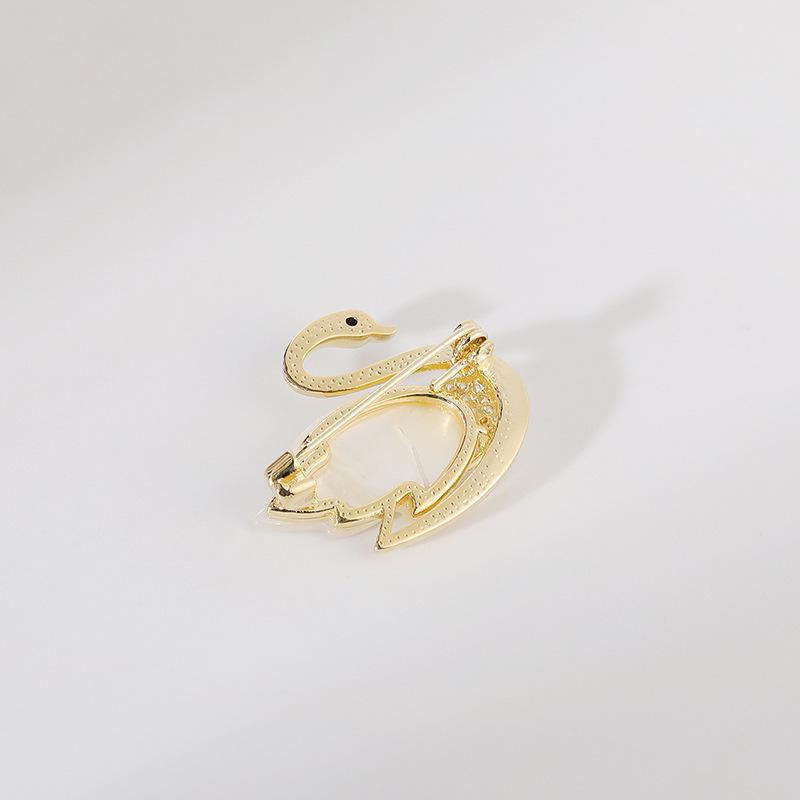 Bo Xin Yun Elegant Swan Zircon Brooch for Women - High-Grade Wedding and Coat Accessory