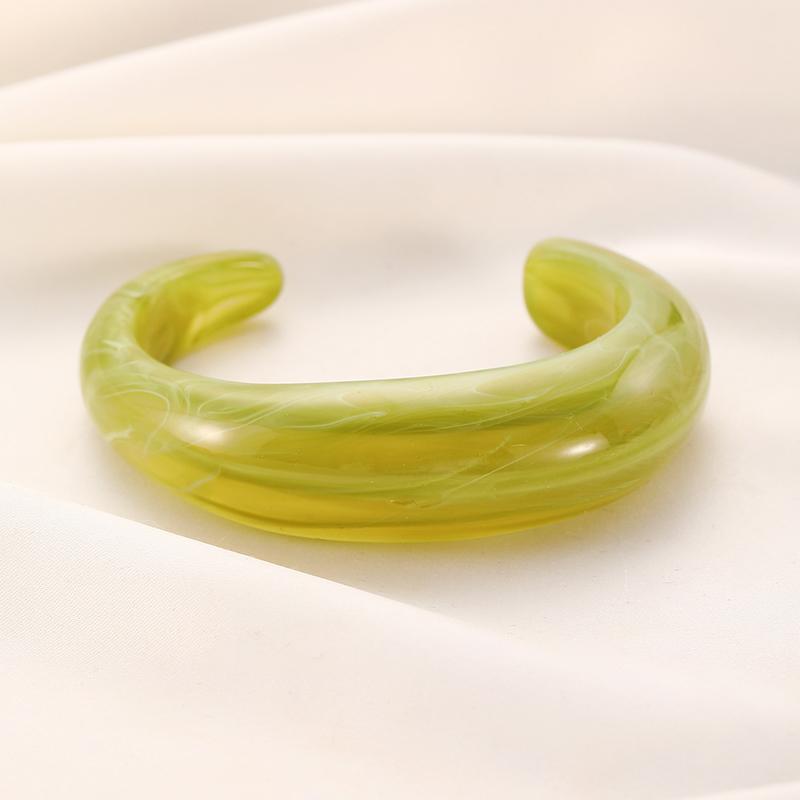 Fashion Unique Irregular Acrylic Cuff Bracelets for Women Simple Texture Multicolor Geometric Open Bangle Female Jewelry