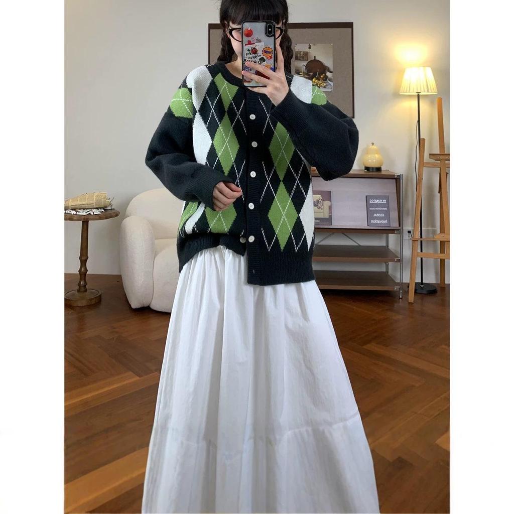 Korean Style Retro Diamond Knit Cardigan: Women's Autumn/Winter Fluffy Color Block Sweater Coat
