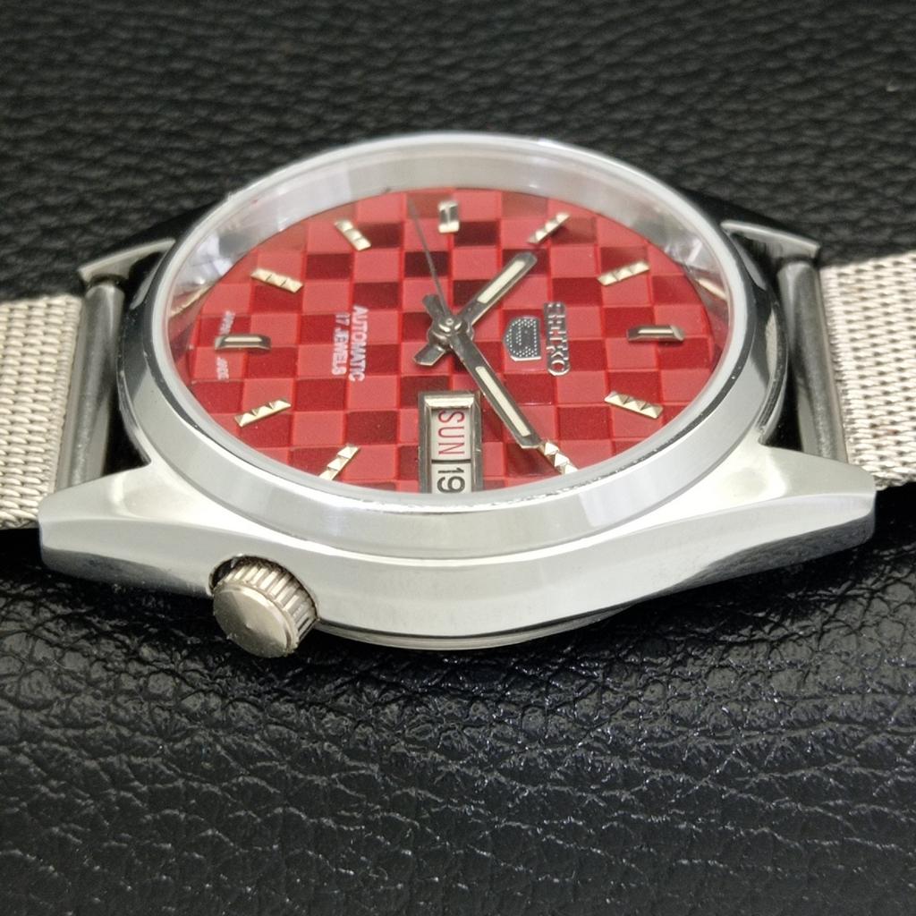 AUTOMATIC VINTAGE REFURBISHED SEIKO 5 JAPAN MENS RED COLOR DIAL WATCH a440409-4 Sk-a440409