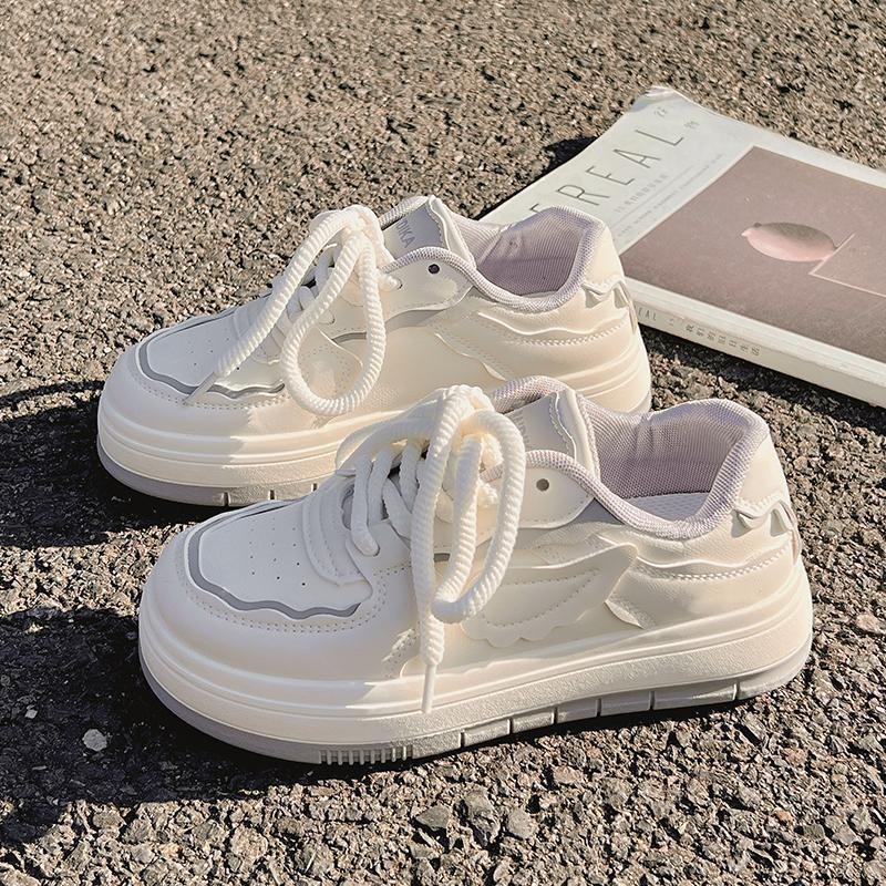 Milk fufu with wings little white shoes women's 2025 spring new thick baseplate shoes women's niche versatile casual shoes sports shoes