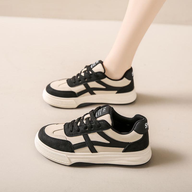 Step on shit, niche retro board shoes, women's new models in 2025, spring light and not tired, versatile Forrest Gump casual shoes