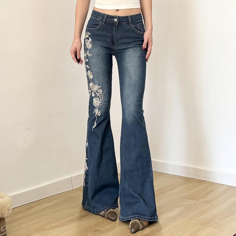 Y2K Gül İşlemeli Düşük Bel Mikro İspanyol Paça Kot Pantolon - Dar Kesim Günlük Pantolon
