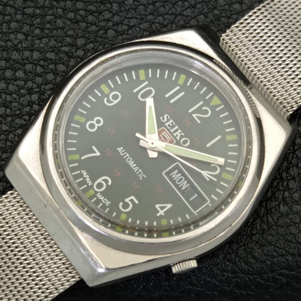 Seiko 5 AUTOMATIC JAPAN 7009A MENS VINTAGE GREEN COLOR DIAL WATCH A701323-5 R206a-a701323