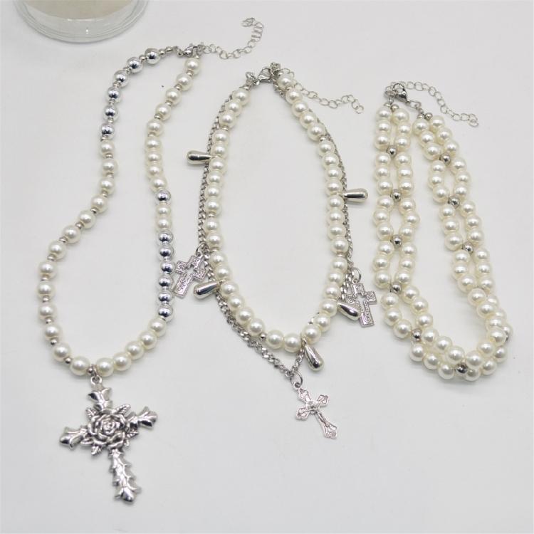 Fashionable Diamonds Sturdy Alloy Crosses Choker Necklace Pendant with Elegant Pearls Jewelry Accessory for Girls