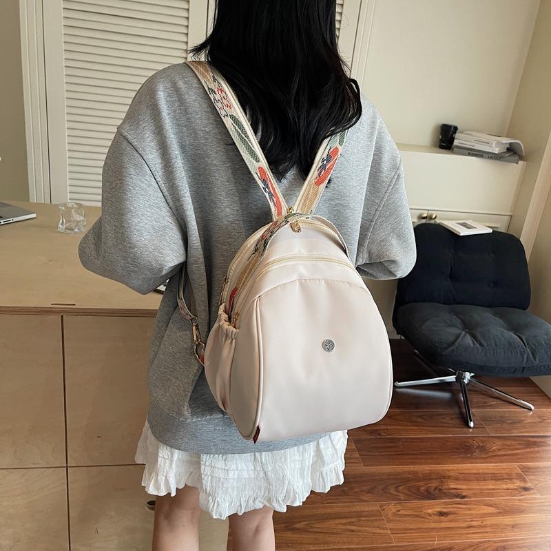 Niche backpack women's new large-capacity versatile commuter bag lightweight travel small backpack tide