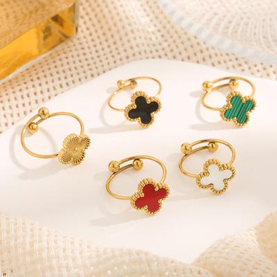 Neuer vierblättriger Kleeblatt-Ring aus Titanstahl für Damen, verstellbare Fingerringöffnung, kleines Design, Sinn für Schmuck