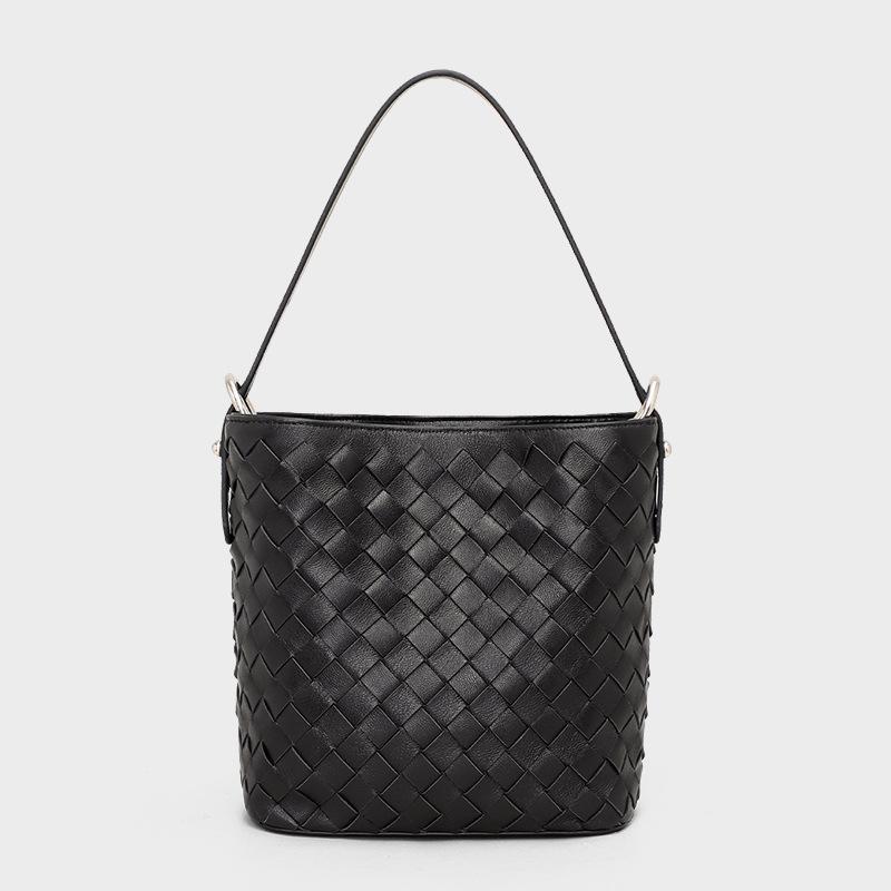 Bucket Bag New Women's Bag Autumn and Winter Fashion Shoulder Messenger Bag Premium Commuter Woven Bag