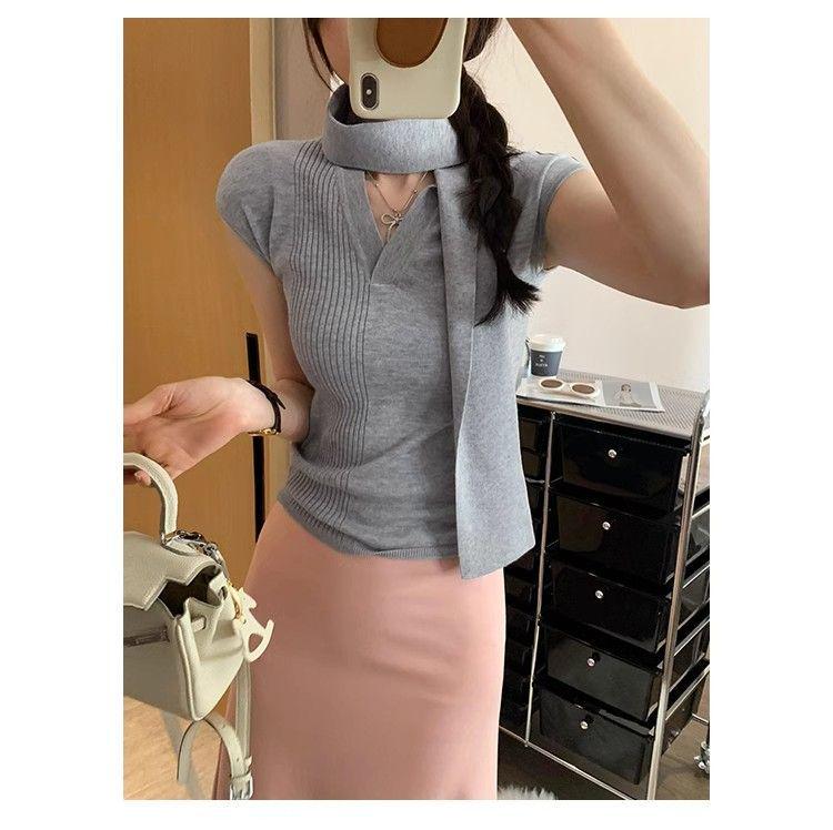 2025 Summer Women's V-Neck Knit Top with Shoulder Pads and Ribbon - Hong Kong Style