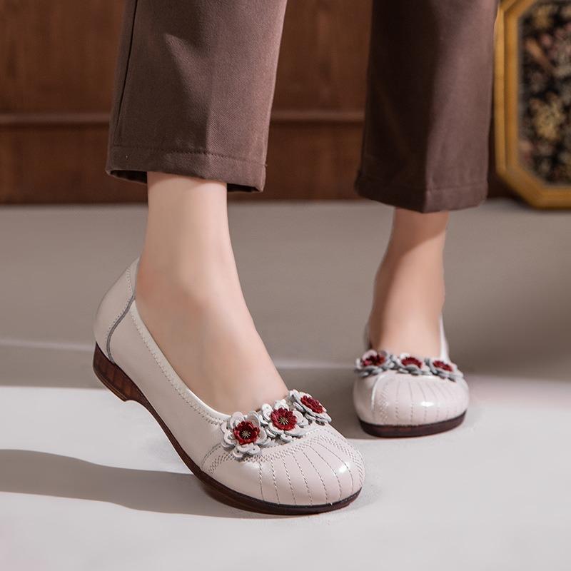 Leather mother shoes beef tendon flat heel shallow mouth round head medium and old flower dancing single shoes women
