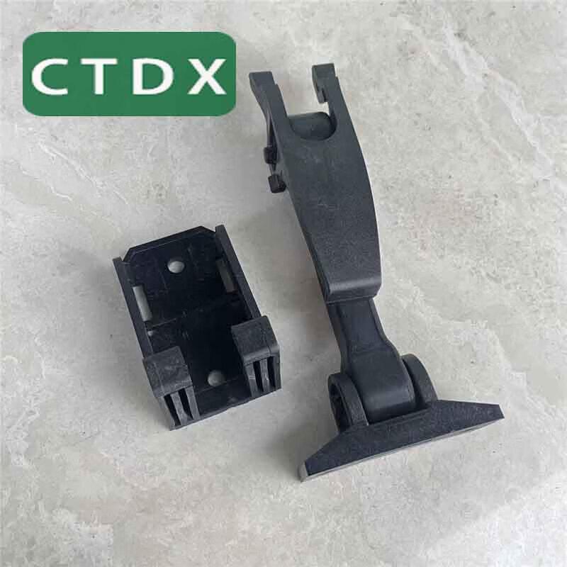 Dongfeng Mengshi EQ2050B Engine Hood Latch