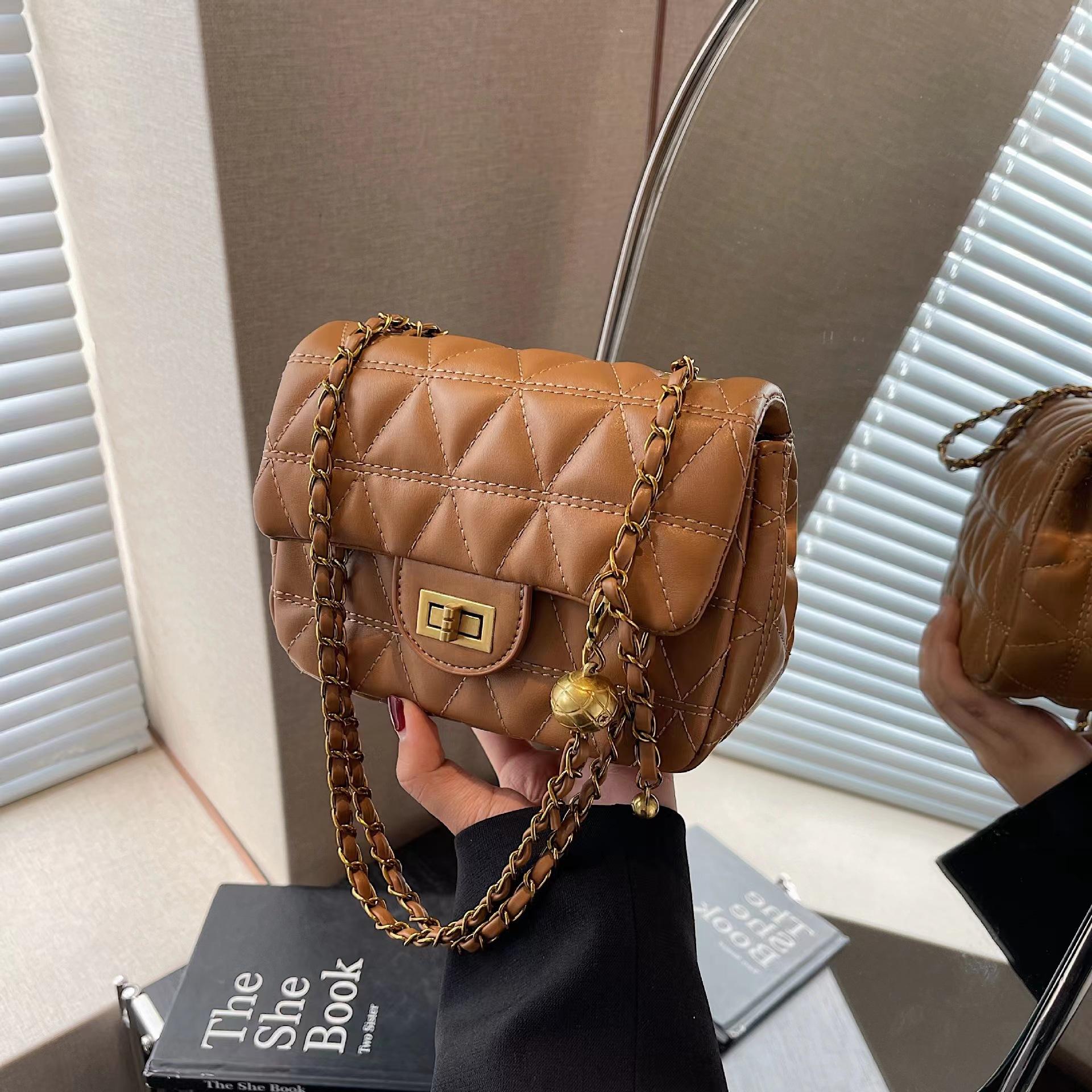 

Женская маленькая квадратная сумка с ромбовидной цепочкой, модная сумка через плечо коричневый