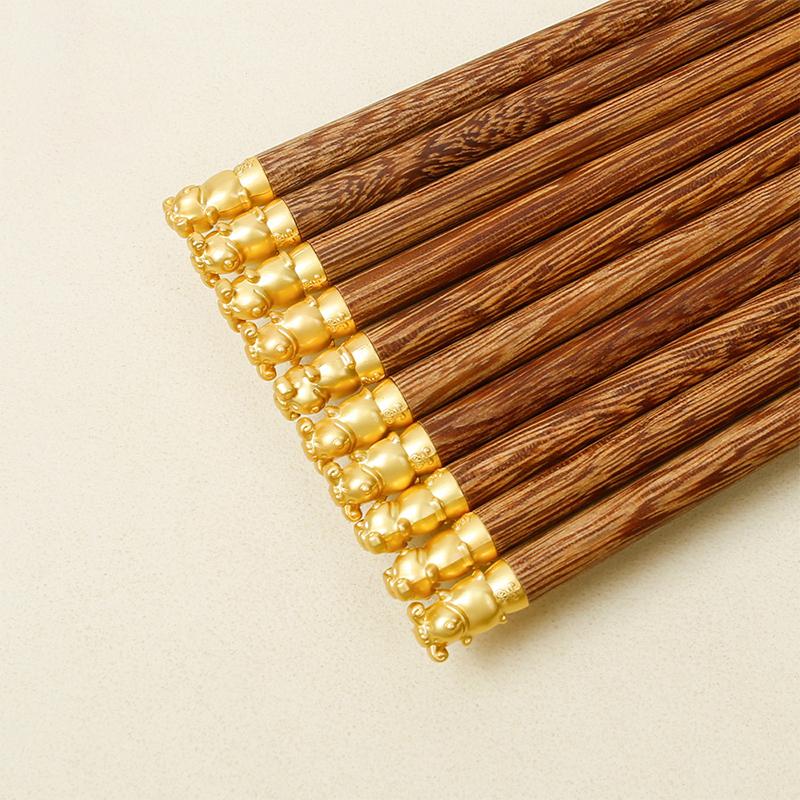 Čínský zvěrokruh Dřevěné jídelní hůlky Kawaii Sushi Pár Krásné a praktické Dřevěné nádobí