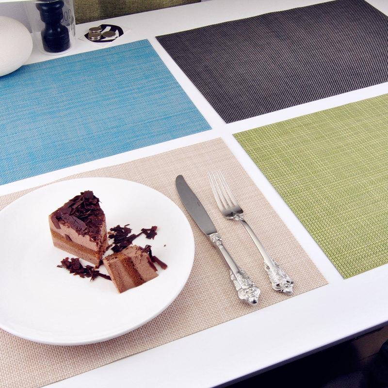 4PCS 30x45cm Washable Placemats Grey Heat Resistant Durable Plastic Placemats Woven Table Mats Vinyl for Dining Kitchen Table