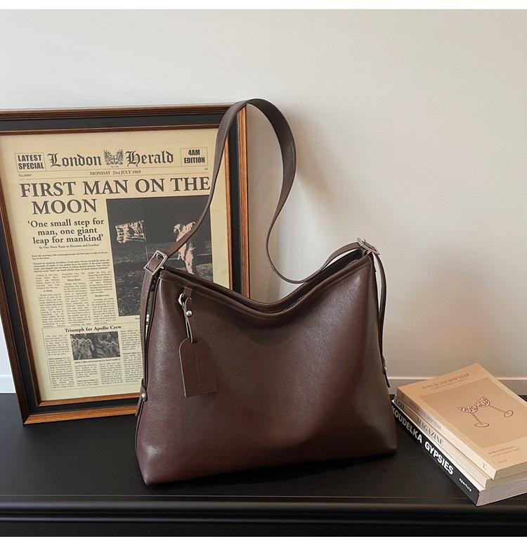 This Year'S Popular Bag Women'S New Versatile Shoulder Messenger Bag Retro Large-Capacity Tote Bag Premium Sense