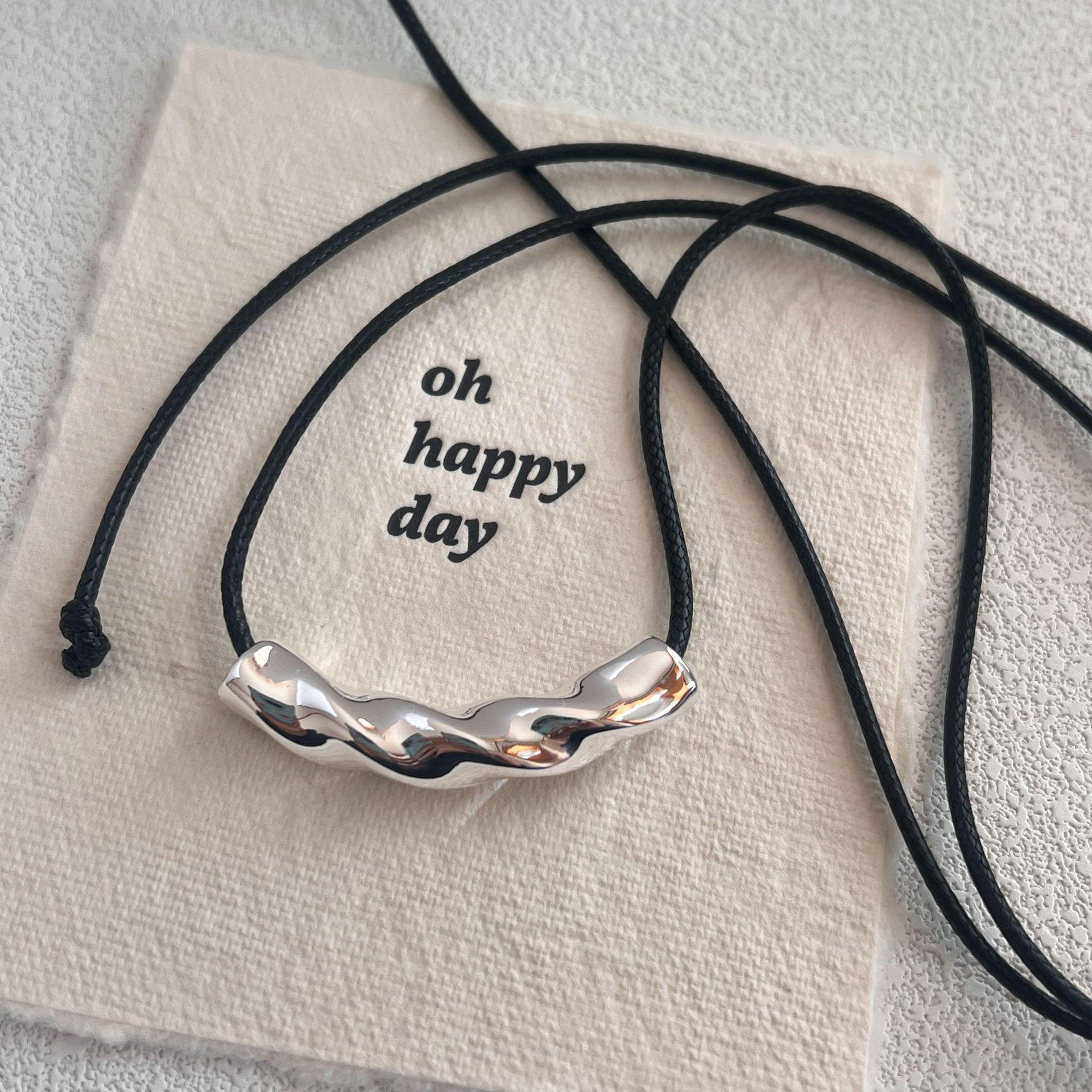 High-End Korean Wax Rope Silver Pendant Necklace: Chic Autumn/Winter Design