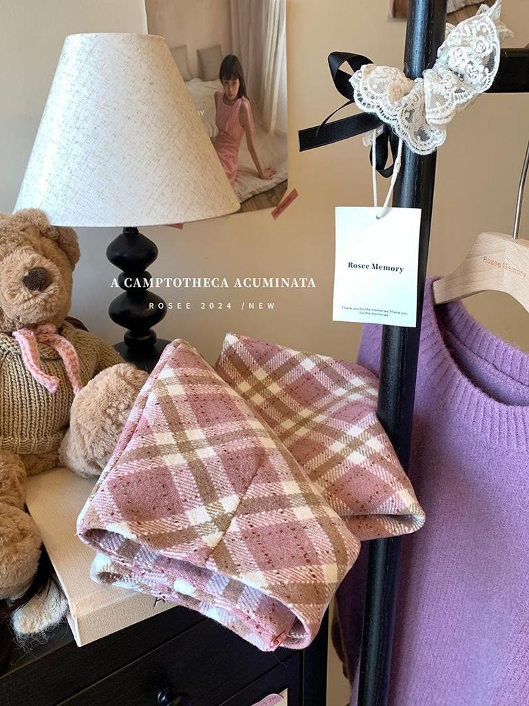 Academy Style Pink Plaid A-line Wool Skirt - Hip-Hugging for Spring & Autumn