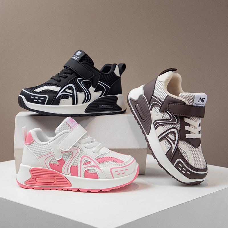 Children's Sports Shoes 2025 Autumn New Mesh Breathable Fashion Versatile Soft Sole Non-slip Medium and Older Children's Casual Shoes