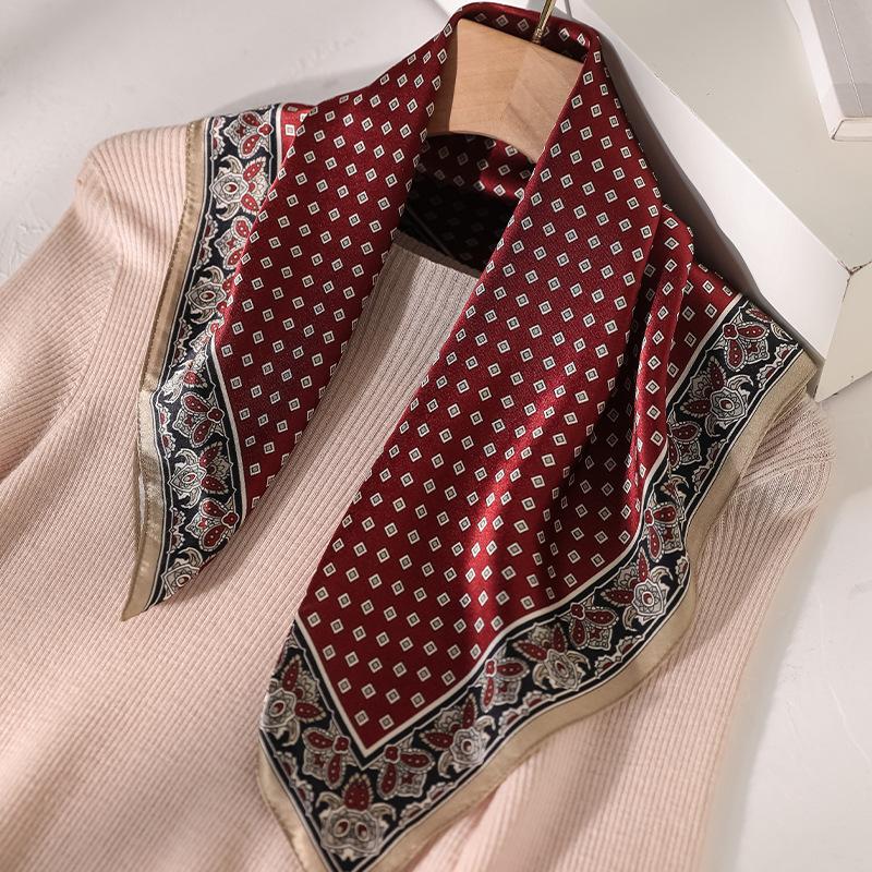 100% mulberry silk retro geometric printing high-end silk square scarf women's spring versatile light luxury small silk scarf scarf