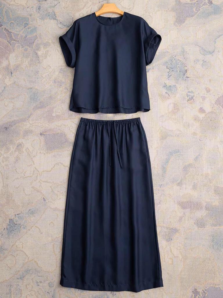 Minimalist Mulberry Silk T-shirt & Half Skirt Set in Classic Old Money Style