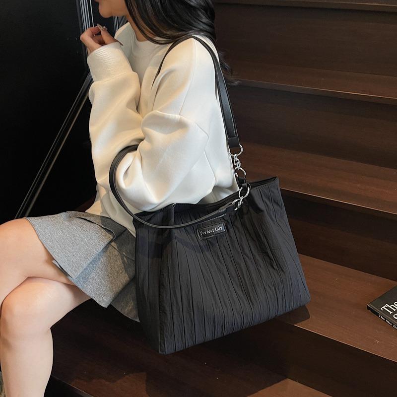 Summer new large-capacity shoulder bag women's casual versatile canvas bag college student portable class tote bag