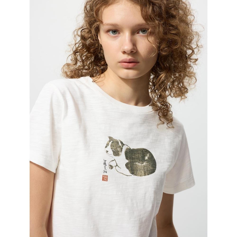 Uniqlo Japan Animals PaTTern UT ShorT T shirT