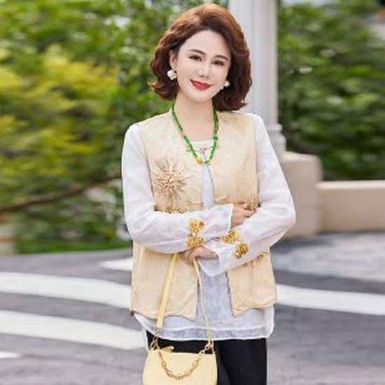 

Chic Jacquard Vest: Spring & Autumn Embroidered Cardigan for Middle-Aged Women 2XL грязно-белый