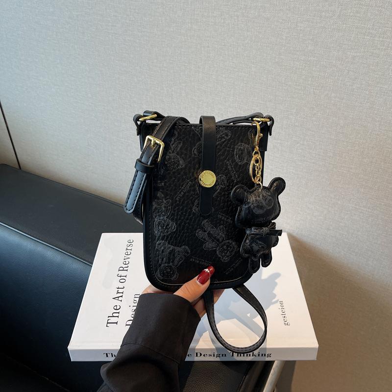 Stylish and Simple Contrasting Color Bag Women's 2025 Summer New Casual Niche Shoulder Messenger Bag Trendy Mobile Phone Bag