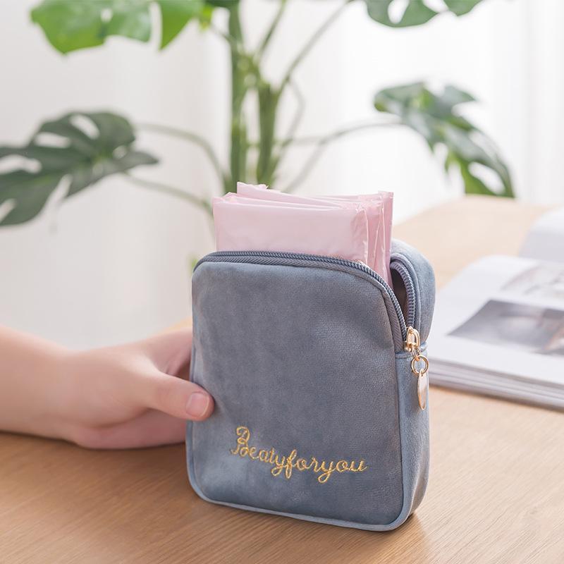 Sanitary Napkin Storage Bag, Plush Cloth, Aunt Storage Bag, Portable Tampon Pad Storage Bag, Carry-on Clutch