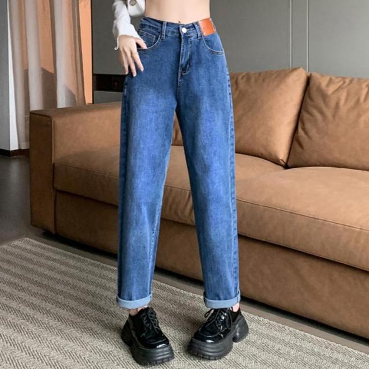 

Spring Women Plus Size Elastic Jeans High Waist Straight Trousers Blue Long Pants Basic Button Female 5XL темно-синього кольору