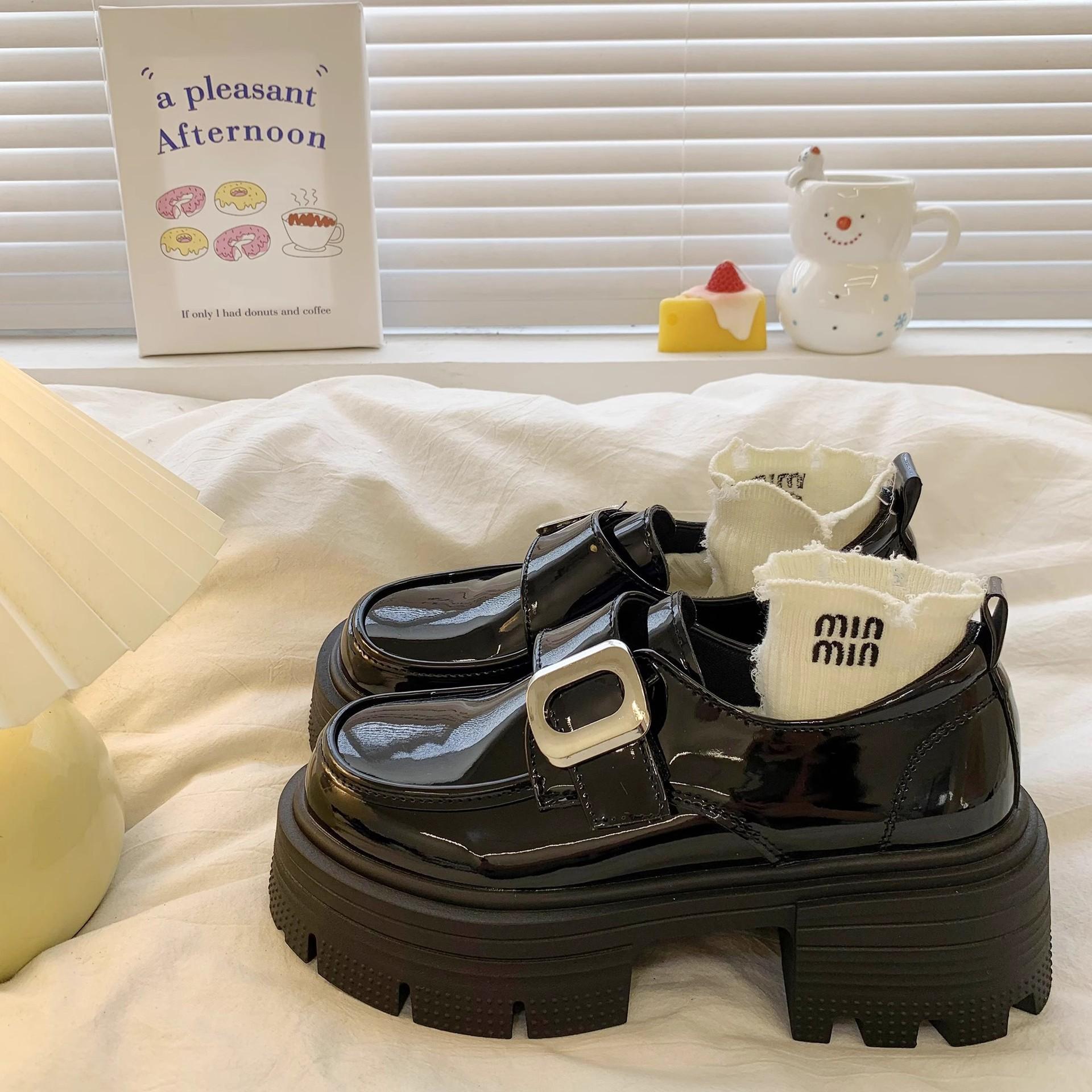 

Retro thick-soled versatile small leather shoes for women s new spring and autumn thick-heeled heightened loafers 40 чёрный