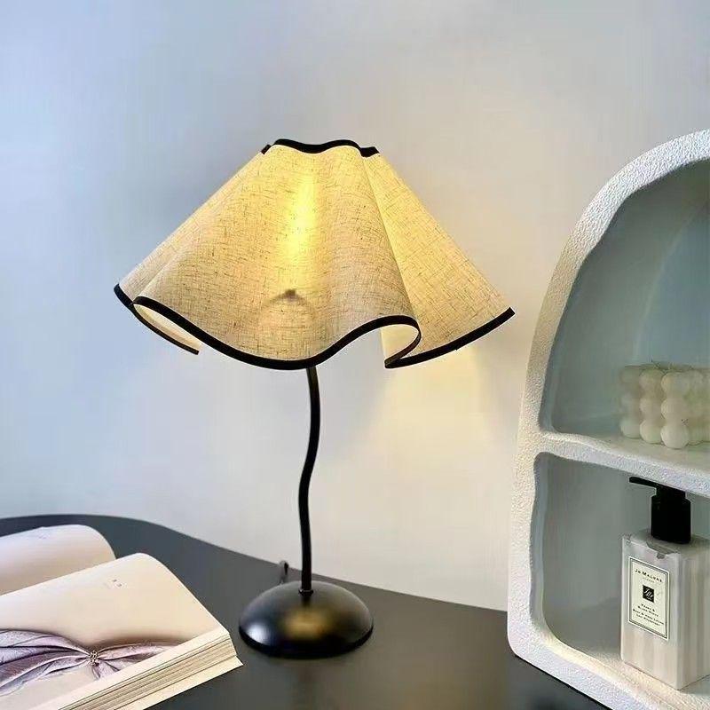 Girlish Heart Petal Umbrella Lamp: Minimalist Mid-Century Night Light for Bedroom and Study Atmosphere.