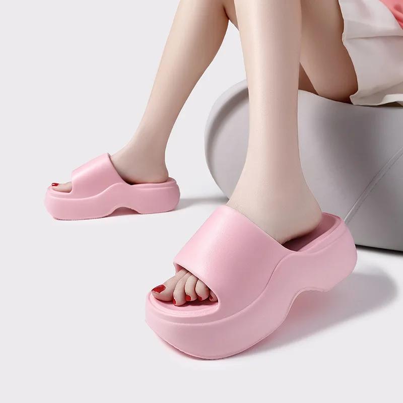 Thick Sole Women's Slippers Beach Outdoor  Ladies Sandals  Anti-slip Summer Fashion Slippers Comfortable Lightweight Flip Flops