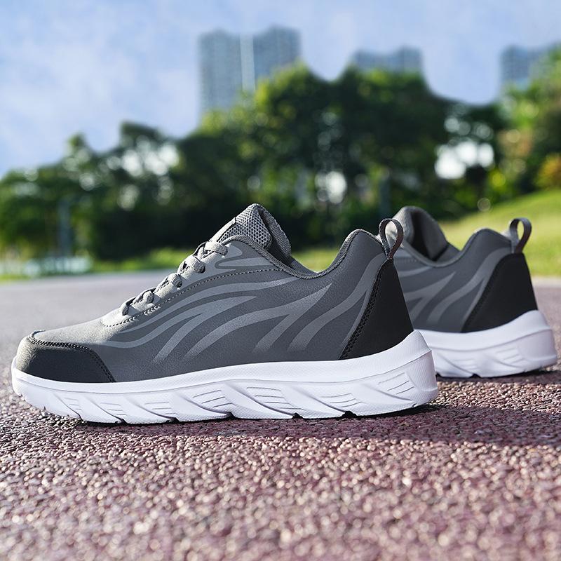 Chaussures de sport décontractées noires Chaussures décontractées pour hommes surface en cuir Semelle souple légère Confortables grande taille chaussures de course Étudiant