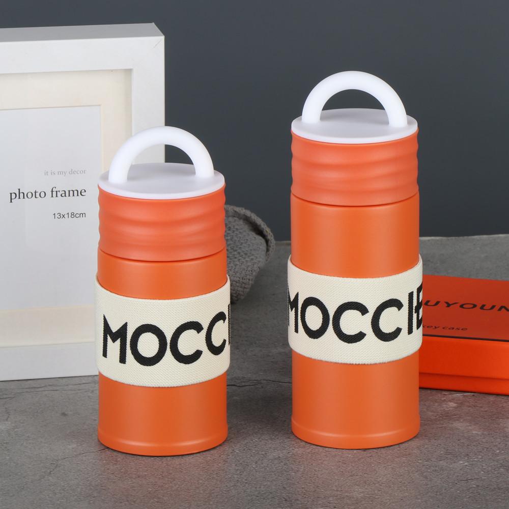 

Термокружка с пружинным чехлом для мужчин и женщин, креативная, симпатичная, портативная, большой емкости, из нержавеющей стали, с тканевым чехлом 280ml