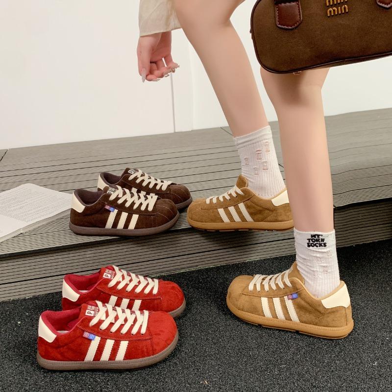 Autumn retro three-bar striped Maillard color matching board shoes women's leisure sports increase