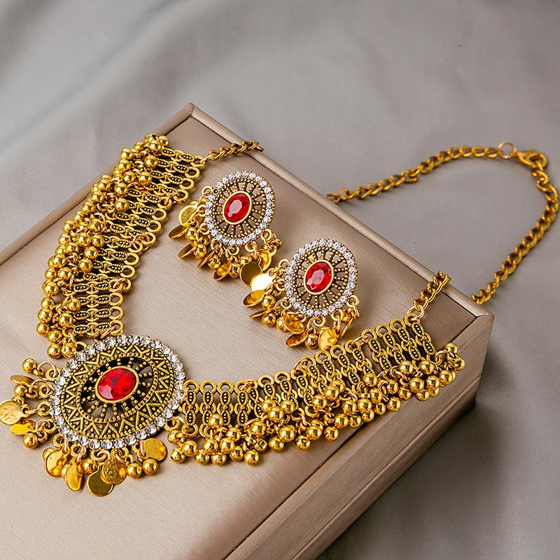 European and American cross-border sources, full of pearl sequins, beautiful glitter, vintage necklace set, earrings, personalized color-blocking ear