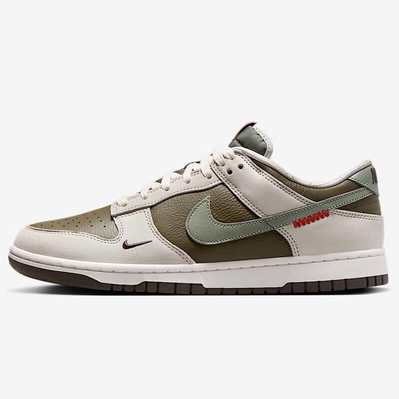 Nike Men's Dunk Low Casual Sneakers