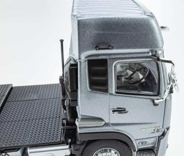 Kyosho Original UD Quon GW 6 x 4 Tractor Silver Finished Product 1/43