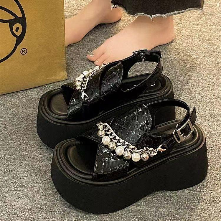 Height-increasing platform sandals women's 2025 new summer wear high-end silver European station muffin beach sandals