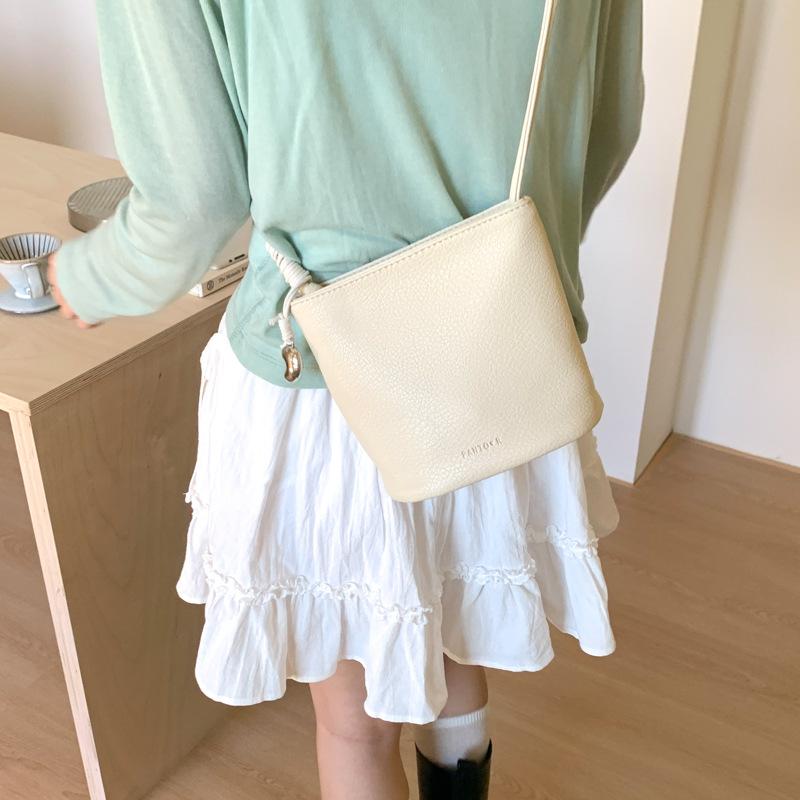 Fashion Casual Bucket Bag Women's Korean Version Ins Trendy Fashion Shoulder Bag 2025 Spring New High-end Women's Bag