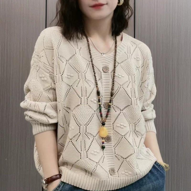 Spring and Autumn Casual Hollow Out Long Sleeved Sweater for Women V-neck Loose Solid Color Sweater for Women